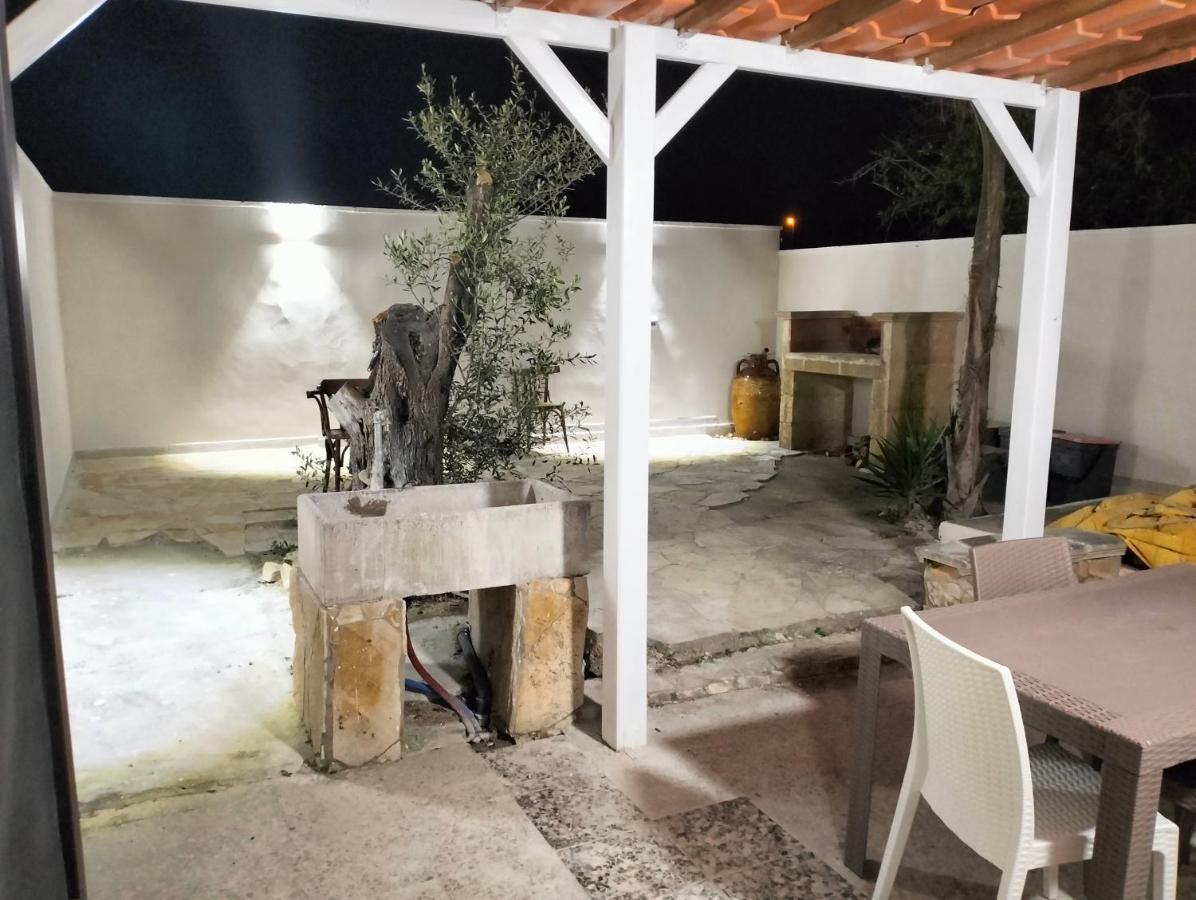 ポルト・チェザーレオ Casa Antonio E Nicolettaヴィラ エクステリア 写真
